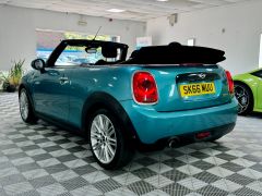 MINI CONVERTIBLE COOPER + CARIBBEAN AQUA METALLIC + BIG SPECIFICATION + CHILLI PACK +  - 2768 - 8