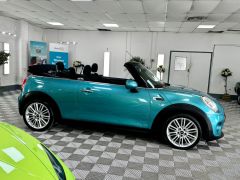 MINI CONVERTIBLE COOPER + CARIBBEAN AQUA METALLIC + BIG SPECIFICATION + CHILLI PACK +  - 2768 - 11