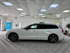 VOLVO V60 B4 R-DESIGN MHEV + 1 OWNER FROM NEW + BIG SPEC +  - 2773 - 7