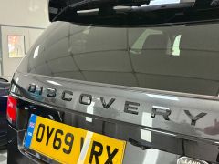 LAND ROVER DISCOVERY SD6 HSE LUXURY + REAR TVS + HEADS UP + FINANCE ME +  - 2940 - 23