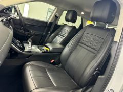 LAND ROVER RANGE ROVER EVOQUE HSE MHEV + 1 OWNER FROM NEW + FULL LAND ROVER SERVICE HISTORY + FINANCE ME +  - 2802 - 28