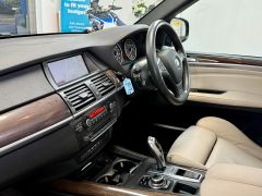 BMW X5 XDRIVE40D M SPORT + CREAM LEATHER + PAN ROOF + 7 SEATS + MASSIVE SPEC +  - 2858 - 28