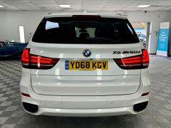 BMW X5 M50D + MASSIVE SPEC + PAN ROOF + HUD + FINANCE ME + 7 SEATS +  - 2815 - 9