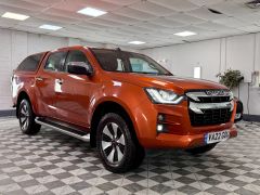 ISUZU D-MAX DL40 DCB + 1 OWNER + IMMACULATE + STILL UNDER WARRANTY + FINANCE ME +  - 2881 - 1