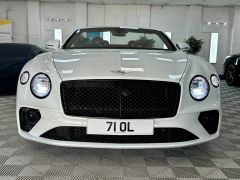 BENTLEY CONTINENTAL GT FIRST EDITION + ICE WHITE METALLIC + CRICKET BALL HIDE +  - 2843 - 19