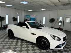 MERCEDES SLC SLC 250 D AMG LINE + RED BELTS + BLACK LEATHER + IMMACULATE + FINANCE ME +  - 2829 - 18