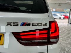 BMW X5 M50D + MASSIVE SPEC + PAN ROOF + HUD + FINANCE ME + 7 SEATS +  - 2815 - 20