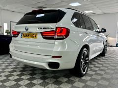 BMW X5 M50D + MASSIVE SPEC + PAN ROOF + HUD + FINANCE ME + 7 SEATS +  - 2815 - 10