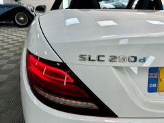 MERCEDES SLC SLC 250 D AMG LINE + RED BELTS + BLACK LEATHER + IMMACULATE + FINANCE ME +  - 2829 - 27