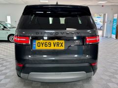 LAND ROVER DISCOVERY SD6 HSE LUXURY + REAR TVS + HEADS UP + FINANCE ME +  - 2940 - 8