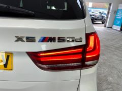 BMW X5 M50D + MASSIVE SPEC + PAN ROOF + HUD + FINANCE ME + 7 SEATS +  - 2815 - 50