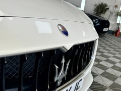 MASERATI GHIBLI V6 + LOW MILES + FANTASTIC CONDITION + FINANCE ME +  - 2845 - 15