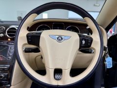 BENTLEY CONTINENTAL GTC + MAGNOLIA HIDE + LOW MILES + FINANCE ME +  - 2932 - 35